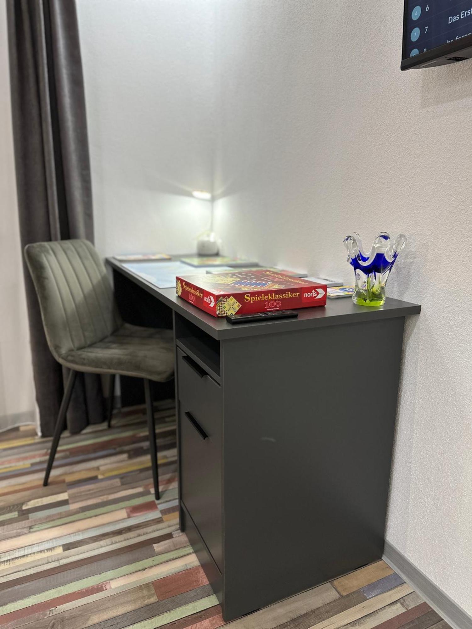Modern Apartments Neuburg P - Top - 2 Zimmer, Komfort, Balkon, Wi-Fi, Smart Tv, Grosse Dusche, Kueche Neuburg an Der Donau Ngoại thất bức ảnh