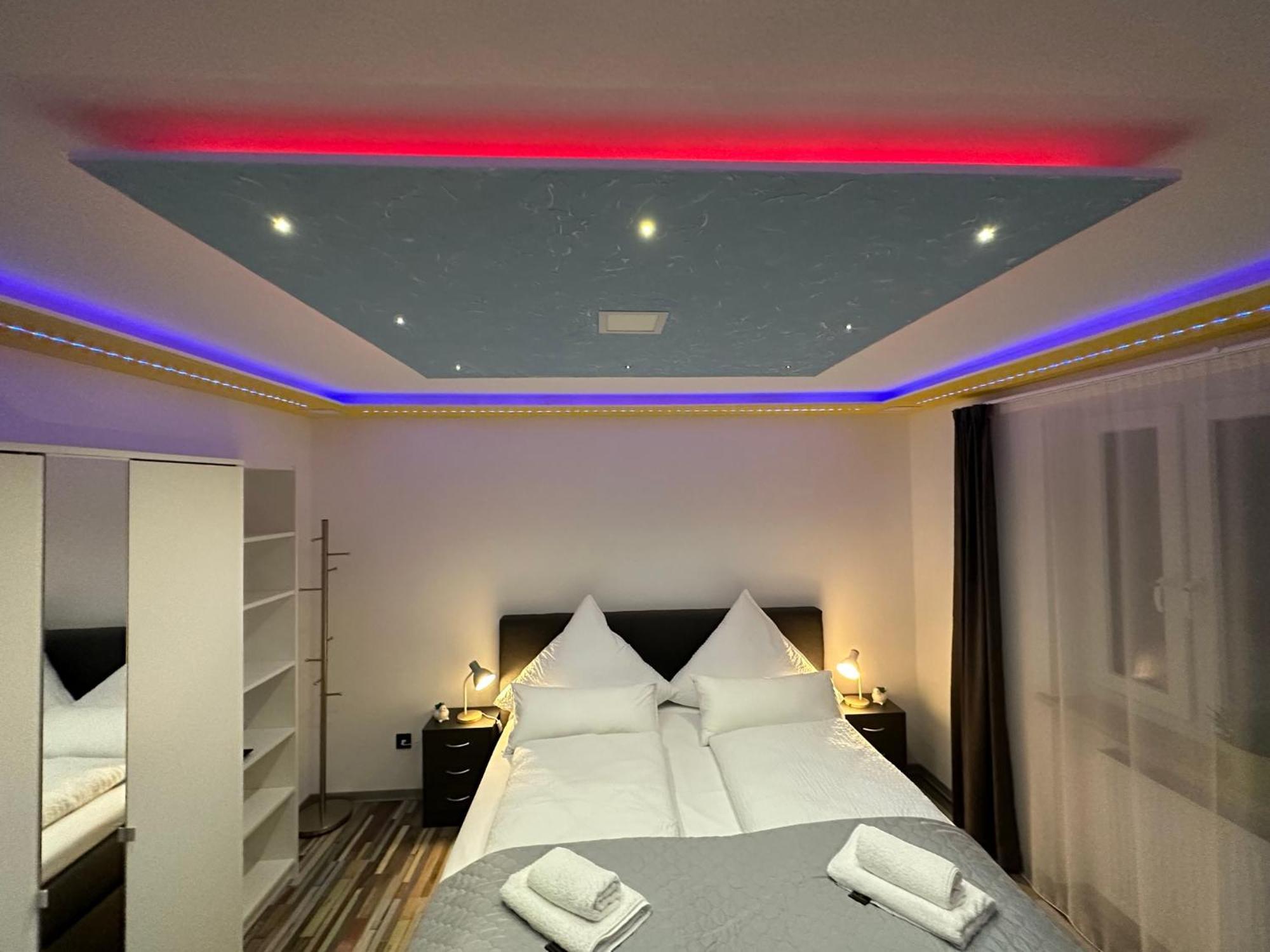 Modern Apartments Neuburg P - Top - 2 Zimmer, Komfort, Balkon, Wi-Fi, Smart Tv, Grosse Dusche, Kueche Neuburg an Der Donau Ngoại thất bức ảnh