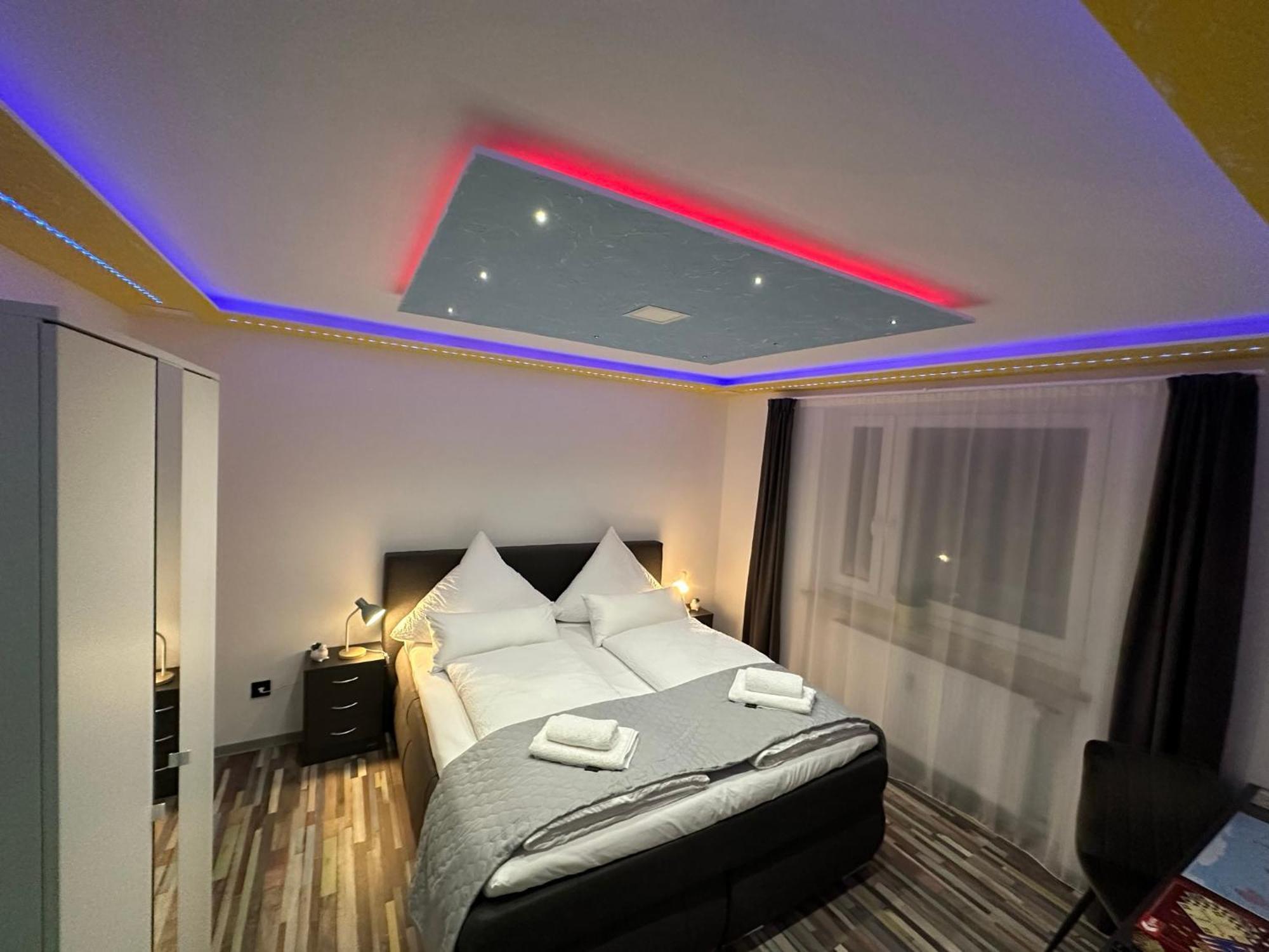 Modern Apartments Neuburg P - Top - 2 Zimmer, Komfort, Balkon, Wi-Fi, Smart Tv, Grosse Dusche, Kueche Neuburg an Der Donau Ngoại thất bức ảnh