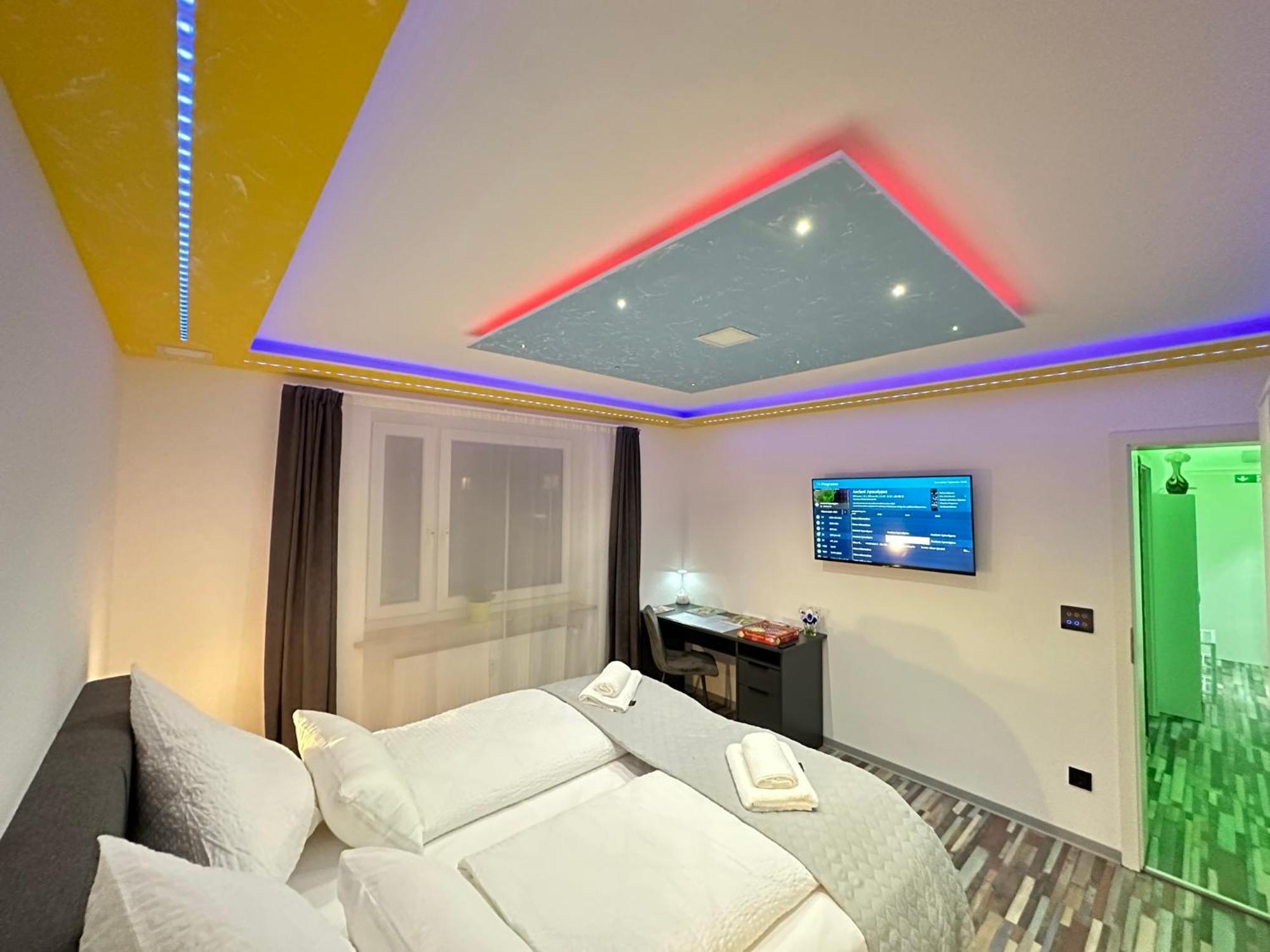 Modern Apartments Neuburg P - Top - 2 Zimmer, Komfort, Balkon, Wi-Fi, Smart Tv, Grosse Dusche, Kueche Neuburg an Der Donau Ngoại thất bức ảnh