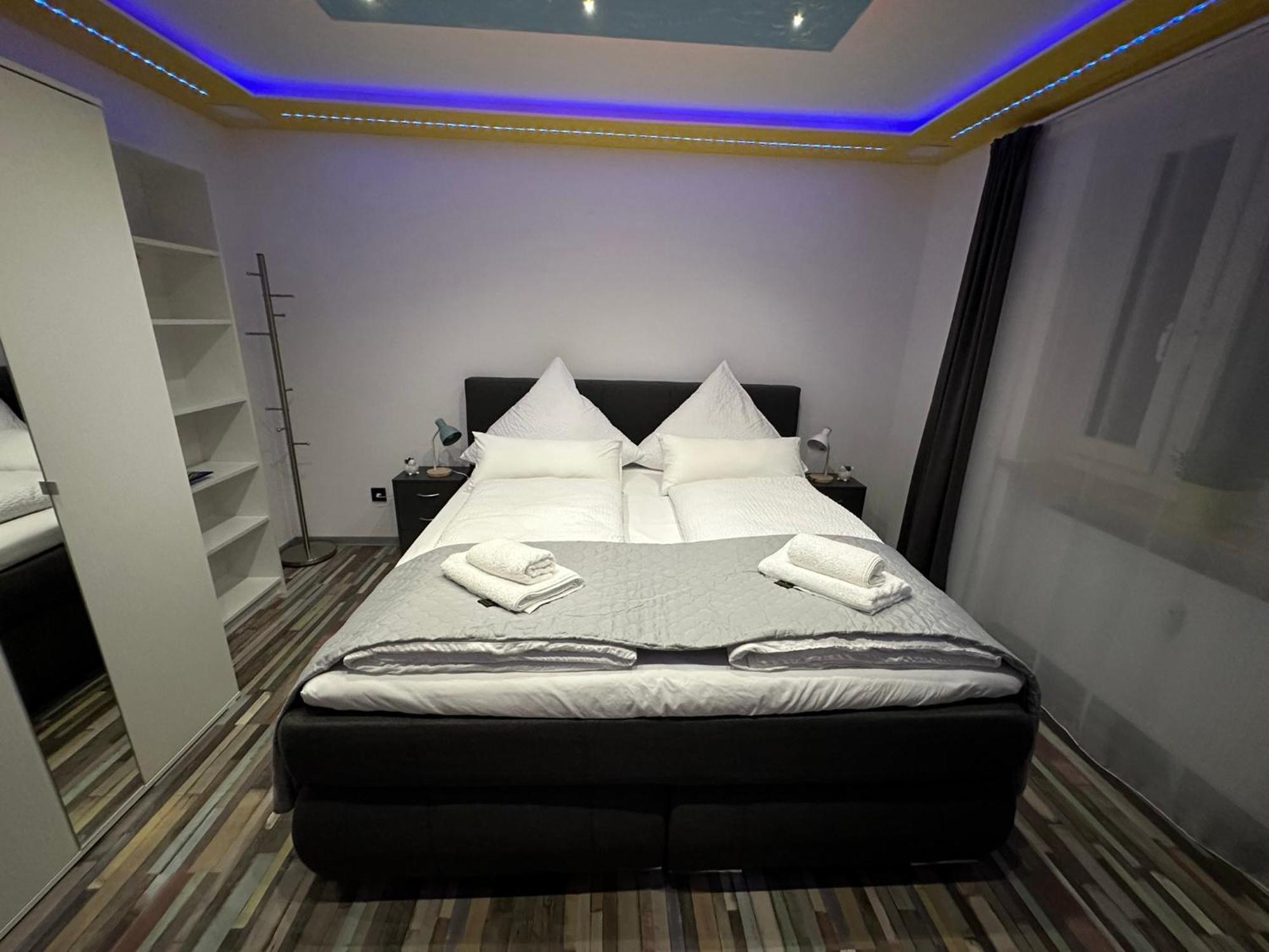 Modern Apartments Neuburg P - Top - 2 Zimmer, Komfort, Balkon, Wi-Fi, Smart Tv, Grosse Dusche, Kueche Neuburg an Der Donau Ngoại thất bức ảnh
