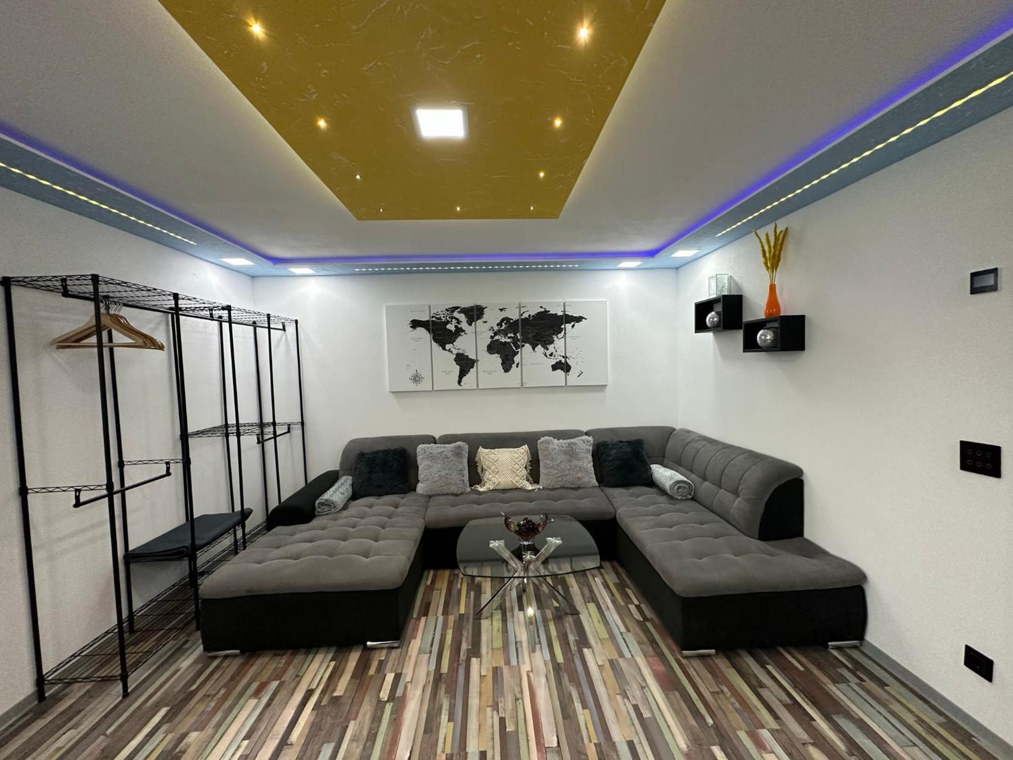 Modern Apartments Neuburg P - Top - 2 Zimmer, Komfort, Balkon, Wi-Fi, Smart Tv, Grosse Dusche, Kueche Neuburg an Der Donau Ngoại thất bức ảnh